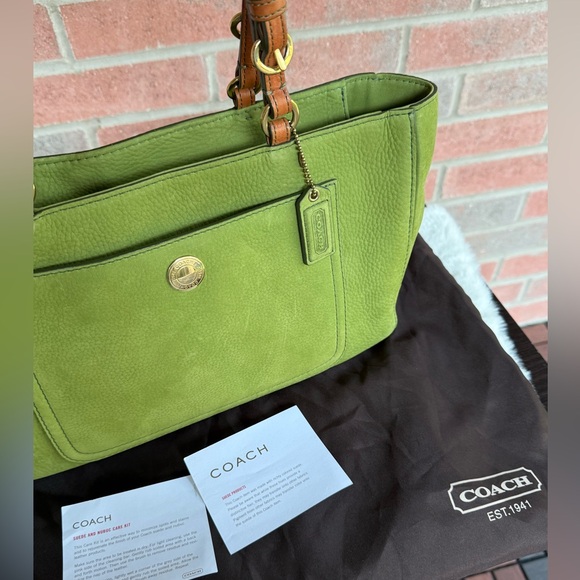 Coach Chelsea Tote Green Nubuc F10187 - Picture 1 of 11